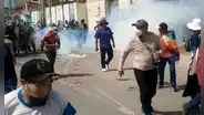 Manifestantes son dispersados en Puente Piedra