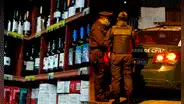 Dueño de una licorería le quita el arma a un ladrón y lo mata: los otros 4 huyeron