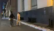 Ministerio de Relaciones Exteriores coloca sacos de arena en alrededores de su sede principal