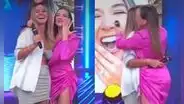 Ale Fuller presenta a su madre en vivo en "MQM" y sorprenden por su gran parecido