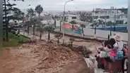 Huaico en Punta Hermosa sobrepasa barricadas de sacos de arena y afecta a vecinos