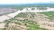 Río Piura se desborda e inunda a todo Tambogrande