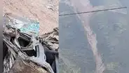 Dos fallecidos tras caída de camioneta municipal a barranco en Cusco