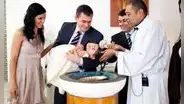 ¿Qué rol tiene un padrino o madrina de bautizo y por qué se ha suspendido su presencia en este rito?