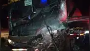Accidente de tránsito entre bus y automóvil deja 5 fallecidos en Cusco