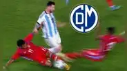 Exjugador de Municipal y su compañero casi 'rompen' a Lionel Messi con criminal barrida doble