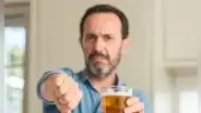 ¿Eres de las personas que no soportan beber cerveza?: tu genética tendría algo que ver