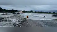 Quebrada Querpón se activó tras intensas lluvias en Lambayeque y bloquea parte de la carretera
