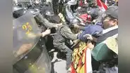 Bolivia: miles de maestros paralizan el país al ritmo de Shakira