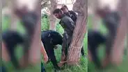 Presunto delincuente acusado de robar una bicicleta amaneció amarrado a un árbol en Trujillo
