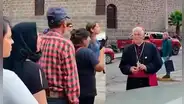 “¿Y la misa por los 10 fallecidos?”: increpan a arzobispo de Ayacucho por silencio tras protestas