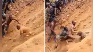 Momento en que mineros logran salvarse con sus propias manos de un derrumbe en África