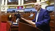 Congreso: ministro Óscar Becerra respondió en el Pleno por ofender a madres aymaras