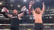 Kevin Owens y Sami Zayn son los nuevos campeones de WWE tras vencer a The Usos en Wrestlemania 39