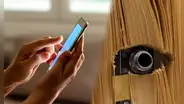 ¿Cómo descubrir con tu teléfono si hay una cámara oculta en una habitación? Te enseñamos