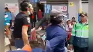 Ciudadano de tercera edad pretendió agarrarse a golpes con policías