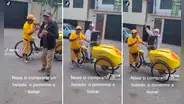 Heladero adapta un parlante en su carretilla y canta chicha para acaparar la atención de sus clientes