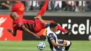 Jesús Castillo comparte foto en la que 'manda a volar' a Fernandinho y celebra empate de Alianza