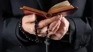 Más de 150 clérigos católicos abusaron de 600 niños en arquidiócesis de EE. UU.