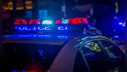 Hombre de 40 años sobrevive tras caer del piso 19 de un edificio e impactar a un auto