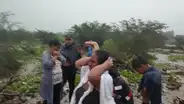 Familias de Morropón quedan atrapadas en río y claman ayuda para que las rescaten