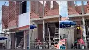 Ciudadanos construyen el segundo piso de su casa con poste en el medio: “Perú, donde todo es posible”