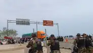 Policías peruanos y chilenos resguardan zona de frontera tras bloqueo de migrantes