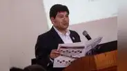 Gobernador de Arequipa prolonga silencio y su seguridad agrede al periodismo