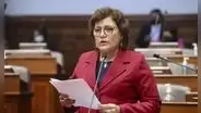 Vicepresidenta del Congreso: “Trabajadores han consentido que congresistas les recorten sus sueldos”