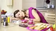 ¿Tienes sueño después de almorzar? Estas son las razones, según especialistas