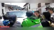 Ronderos se enfrentan a policías para aplicar justicia popular contra ladrones de moto en Cajamarca
