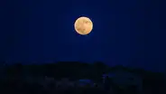 Eventos astronómicos de mayo 2023: eclipse lunar, luna negra, lluvia de estrellas y más