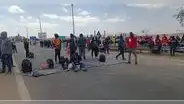 Crisis en frontera Perú y Chile: migrantes piden alimentos y denuncian que permanecen en campamento insalubre