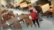 Carabayllo: cliente armado se enfrenta a 4 delincuentes en pleno asalto en pollería