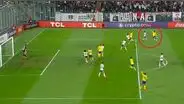 Luis Advíncula y el golazo de zurda que anotó para el 1-0 de Boca ante Colo Colo