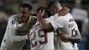 ¡Universitario es líder! Cremas derrotaron 2-0 a Santa Fe por el grupo G de la Copa Sudamericana