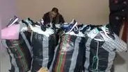 Comas: incautan más de 200 pares de zapatillas bambas en un taller clandestino