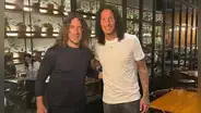 Riveros se fotografió junto a Puyol e hinchas de la 'U' enloquecen: "'Jerarquía' y un tal Carles"