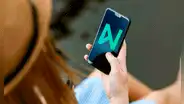 Peruanos crean un 'TikTok educativo' que miles han descargado en sus teléfonos
