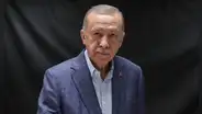 Presidente Erdogan encabeza resultados de elecciones en Turquía con 52% de votos escrutados