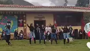 “Lindas maestras de Maroyu”: profesoras se lucen bailando coreografía de la agrupación en Andahuaylas