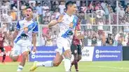 Alianza Atlético dejó KO a la U en el Apertura: churres ganaron 3-1 en partido con 5 expulsados