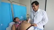 Si he dado a luz, ¿cuál es el máximo de días de atención que cubre EsSalud para mí y mi bebé?
