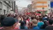 Cercado de Lima: vendedores formales e informales se enfrentaron en plena calle