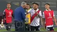 Jugador de River encaró a Tiago Nunes al final del partido con Cristal: "¿Por qué haces gestos?"