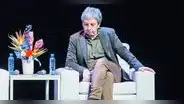 David Toscana gana la quinta edición de la Bienal Vargas Llosa
