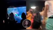 Intentan tener intimidad en cine mientras proyectan "La sirenita" y público enfurece con ellos