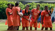 Llegaron como prometedores recambios, pero no completan un partido con Universitario