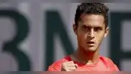 ¡Juan Pablo Varillas clasificó a octavos de final del Roland Garros! Derrotó 3-2 a Hurkacz