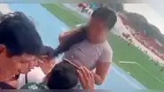 “Ojalá no me pase”: joven sorprende a su novio acompañado de una mujer en estadio de Iquitos